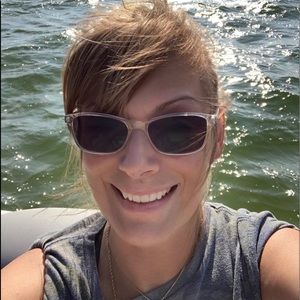 Meet your Posher, Annie